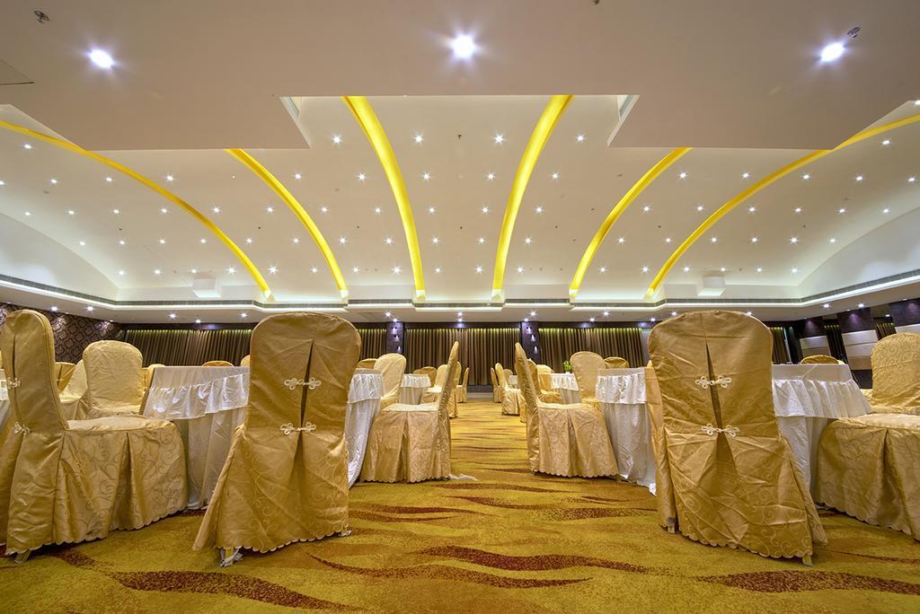 The Fern Residency Kolkata Hotel Exterior photo