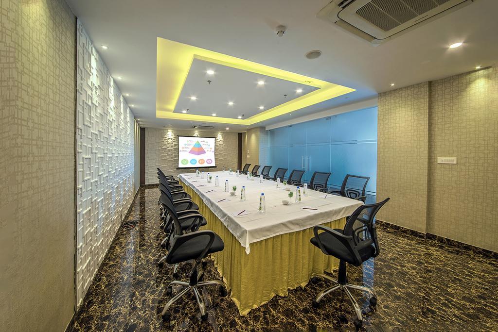 The Fern Residency Kolkata Hotel Exterior photo
