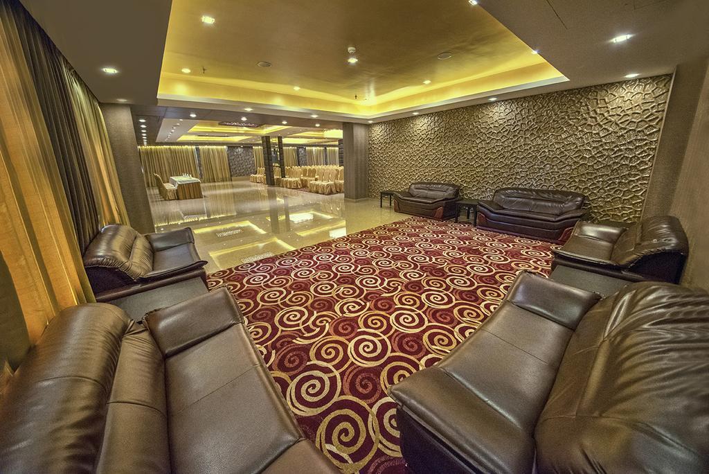 The Fern Residency Kolkata Hotel Exterior photo